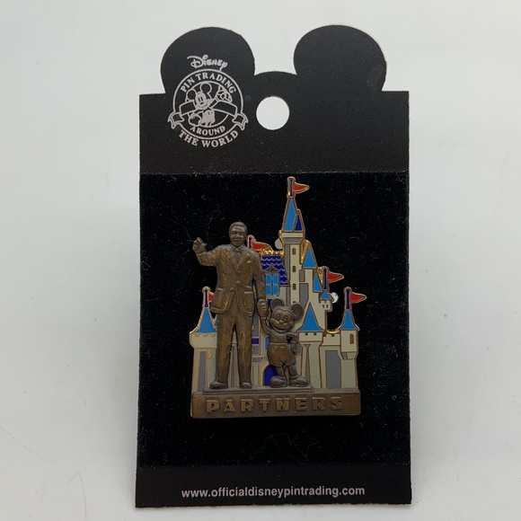 Disney Mickey Mouse & Walt Disney Cinderella's Castle Partners Collectible Pin - Picture 4 of 8